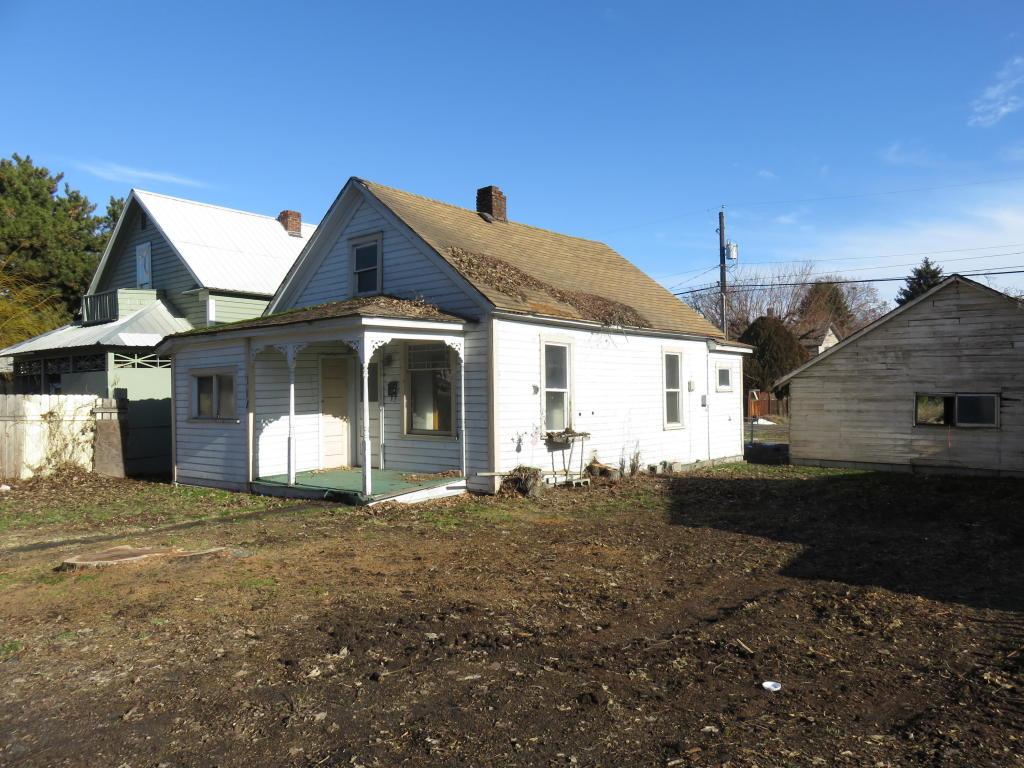 311 Miller St - Photo 1