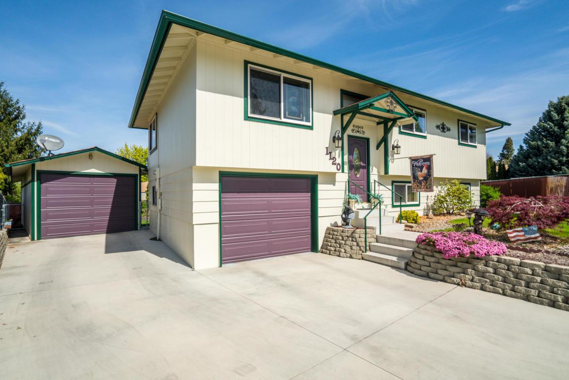 1120 Cherry Cir - Photo 1