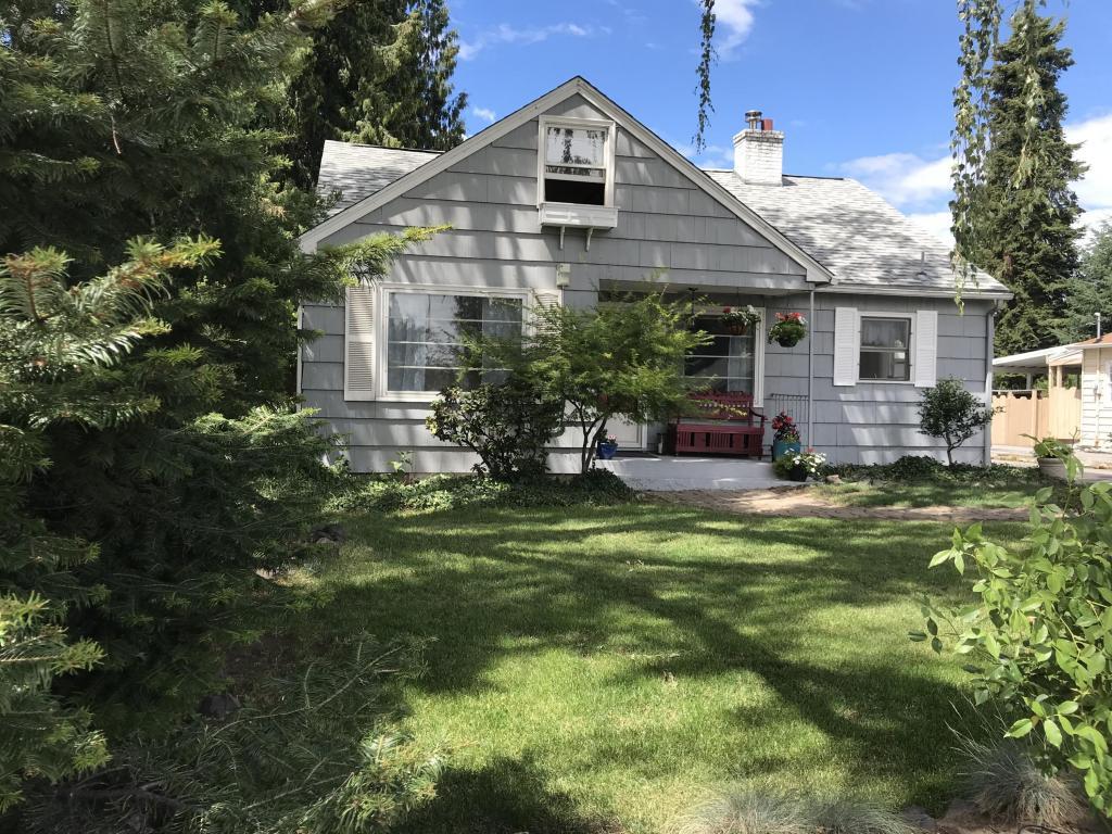 516 Franklin Ave - Photo 1