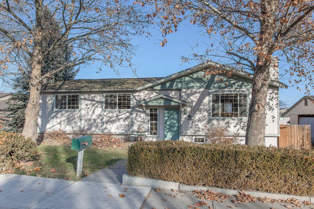1422 Millerdale Ave - Photo 1
