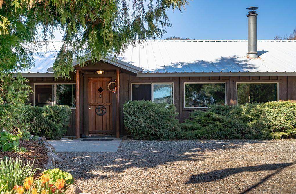 5820 Sunset Hwy - Photo 1