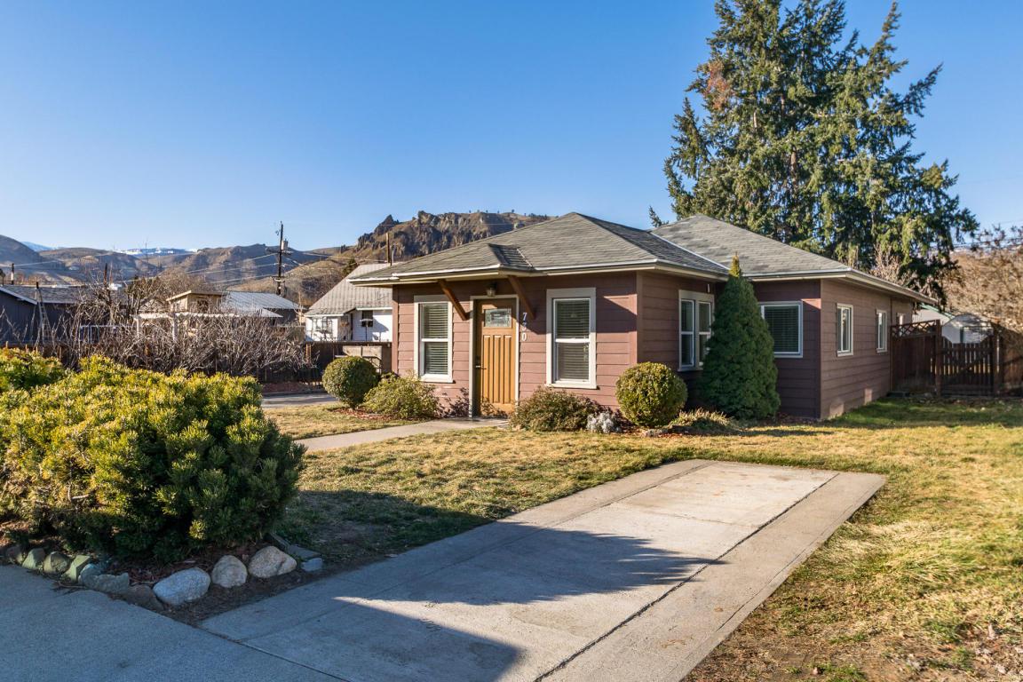 730 Highland Dr - Photo 1