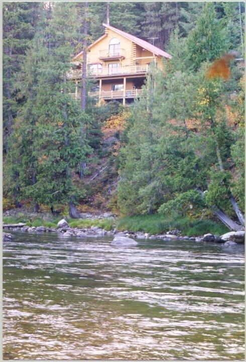 18757 River Rd - Photo 1