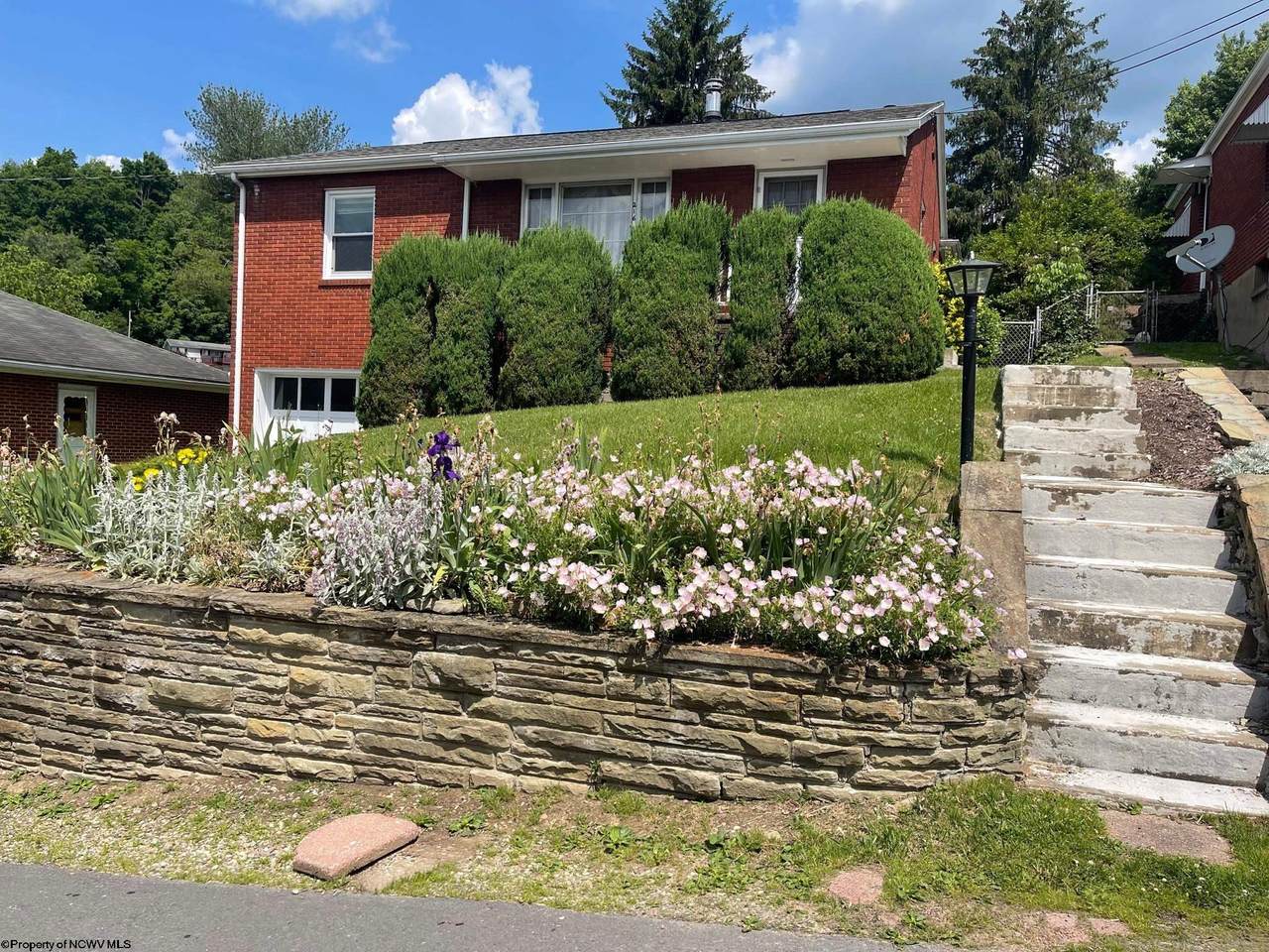216 Reno Street - Photo 1