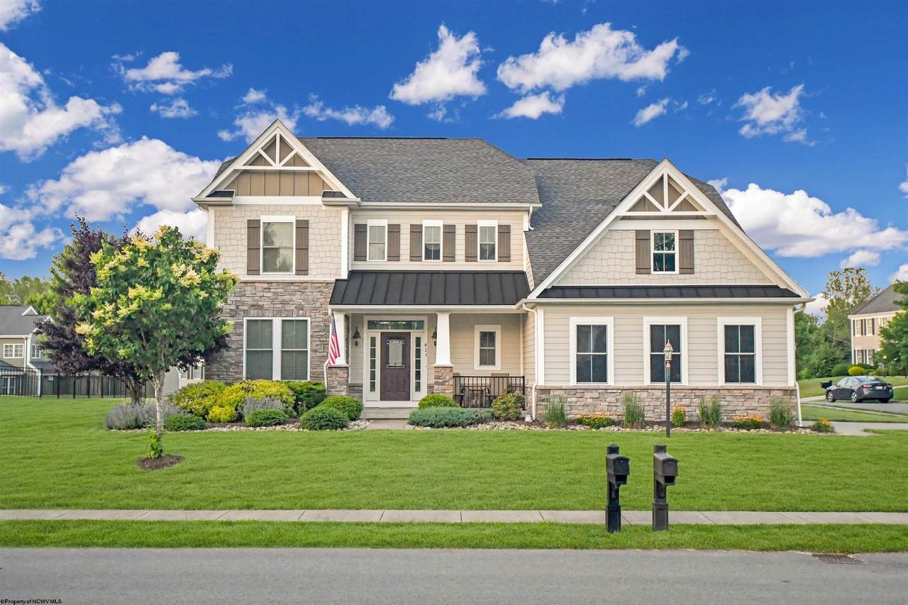 423 Foxchase Way - Photo 1