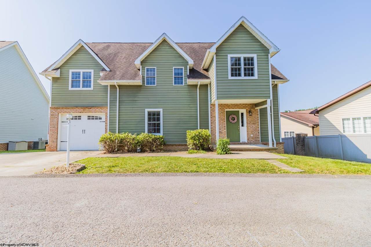 205 Caroline Lane - Photo 1
