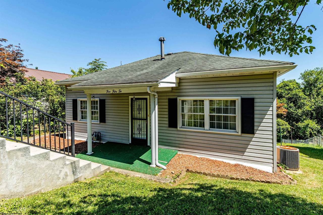 556 Pike Street - Photo 1