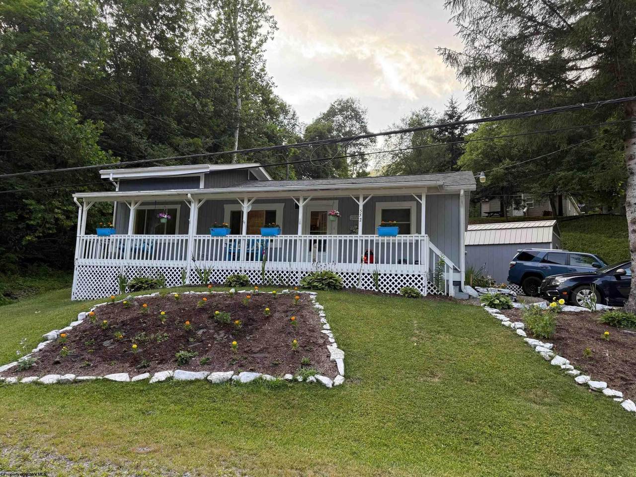 522 Point Mountain Road - Photo 1