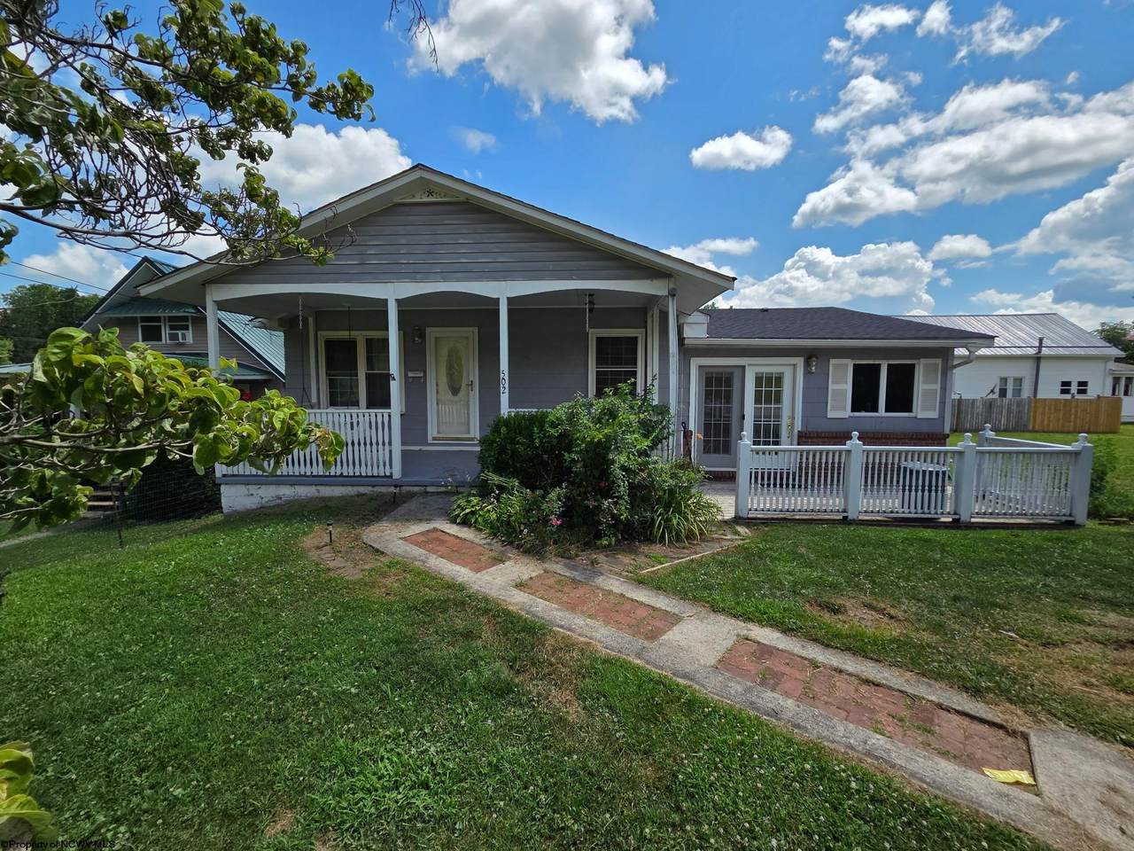 502 Chestnut Street - Photo 1