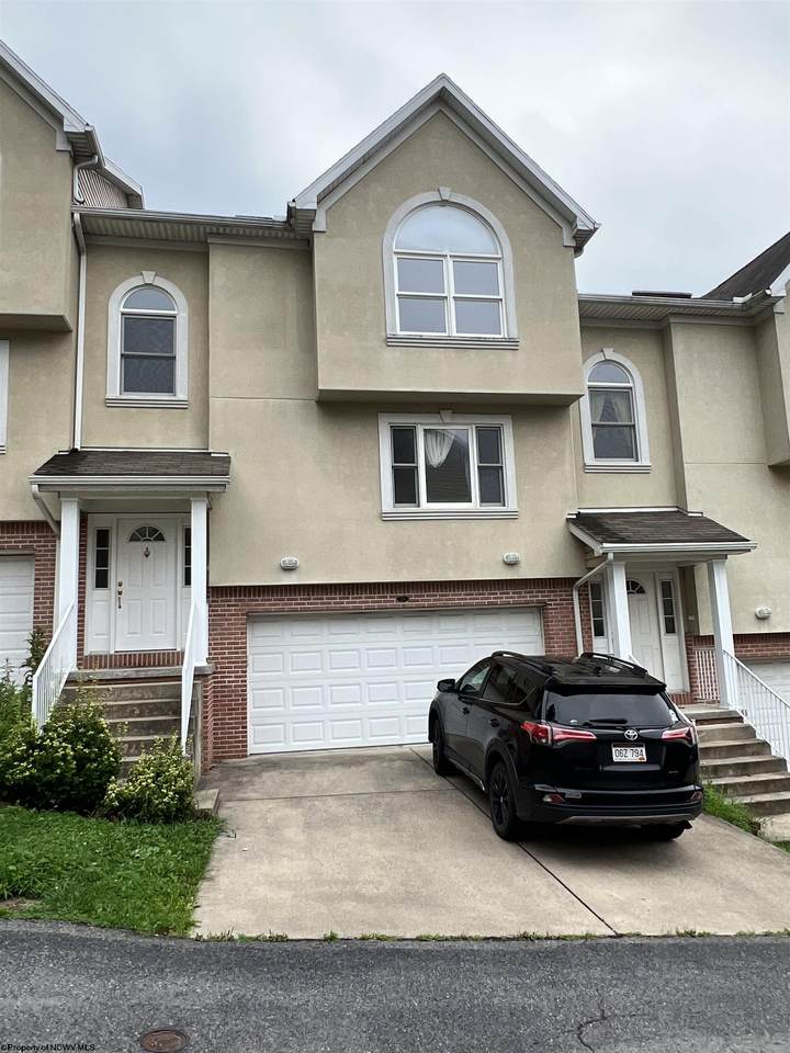 211 Palisades Drive - Photo 1