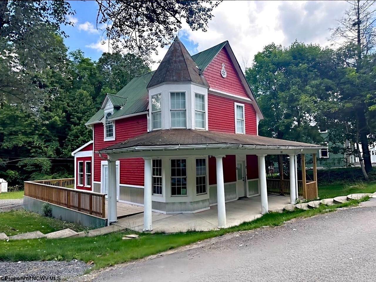 101 Patricia Avenue - Photo 1