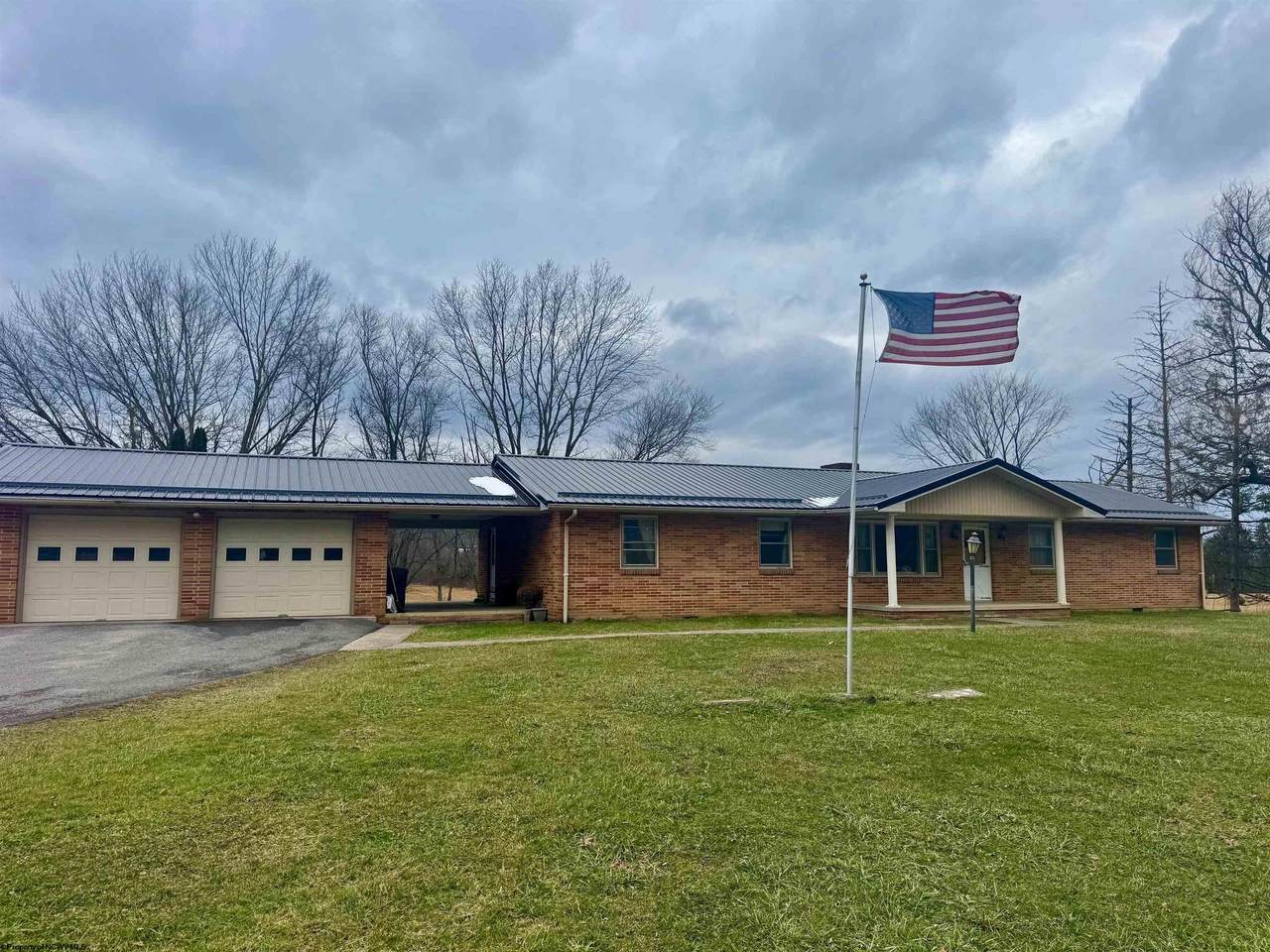 5178 Beverly Pike - Photo 1