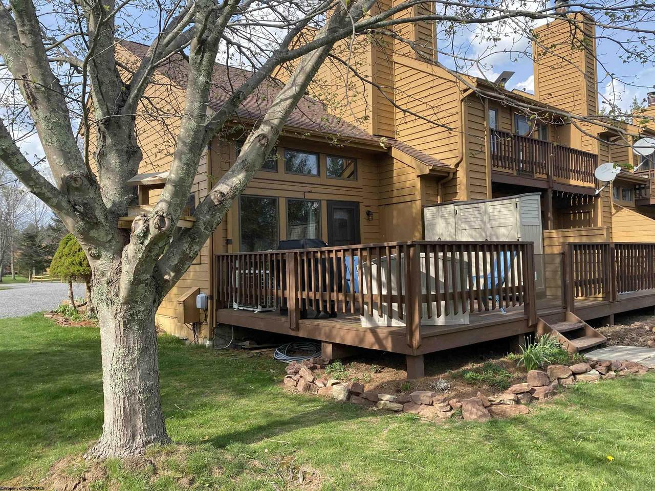 100 Deerfield Village Circle - Photo 1