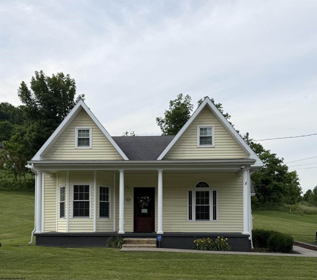 1936 Morgantown Avenue - Photo 1