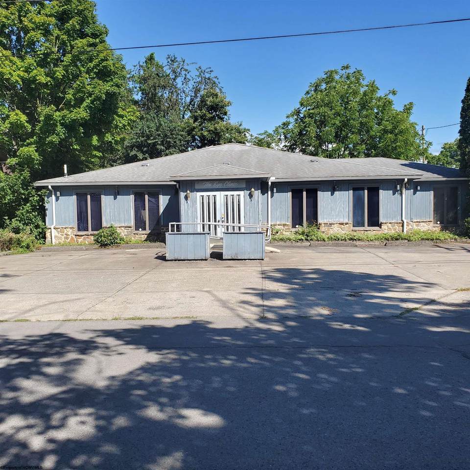 635 Robert E Lee Avenue - Photo 1
