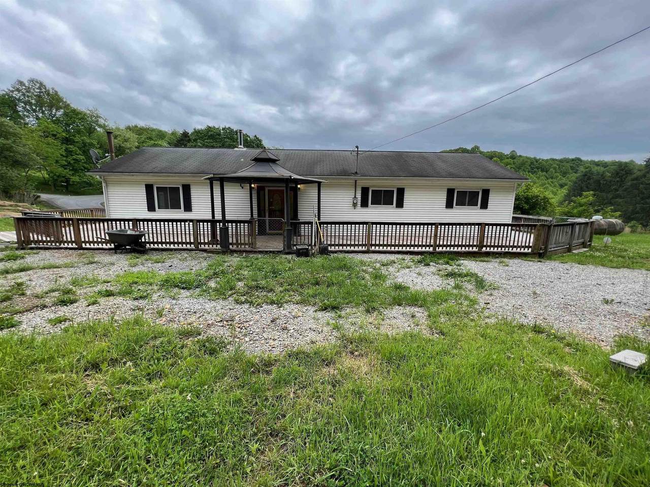 507 Halleck Road - Photo 1