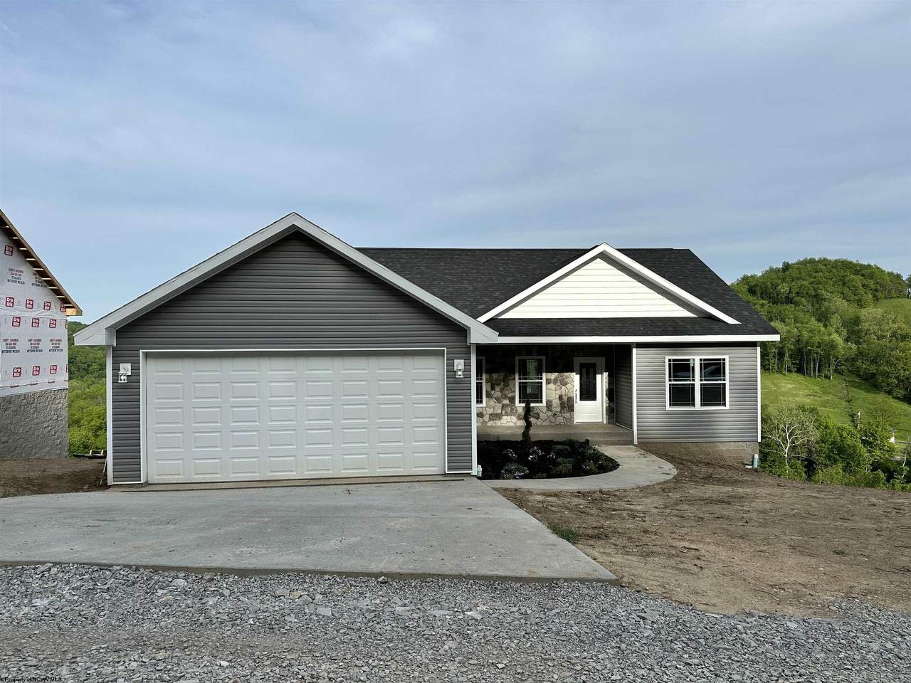 134 High Pointe Drive - Photo 1