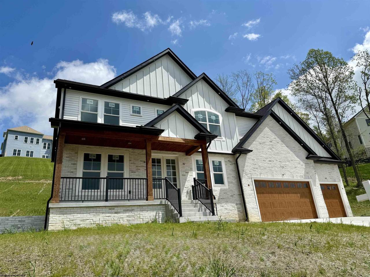 102 Iris Lane - Photo 1