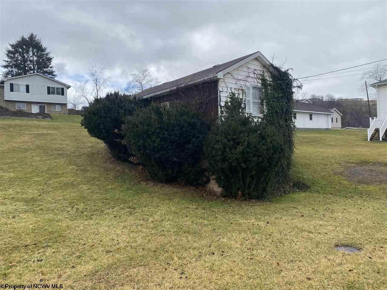 1467 Saratoga Avenue - Photo 1