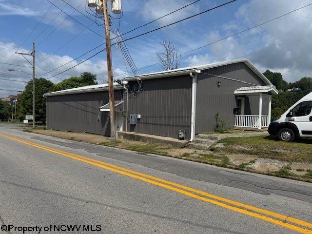 210 Park Avenue - Photo 1