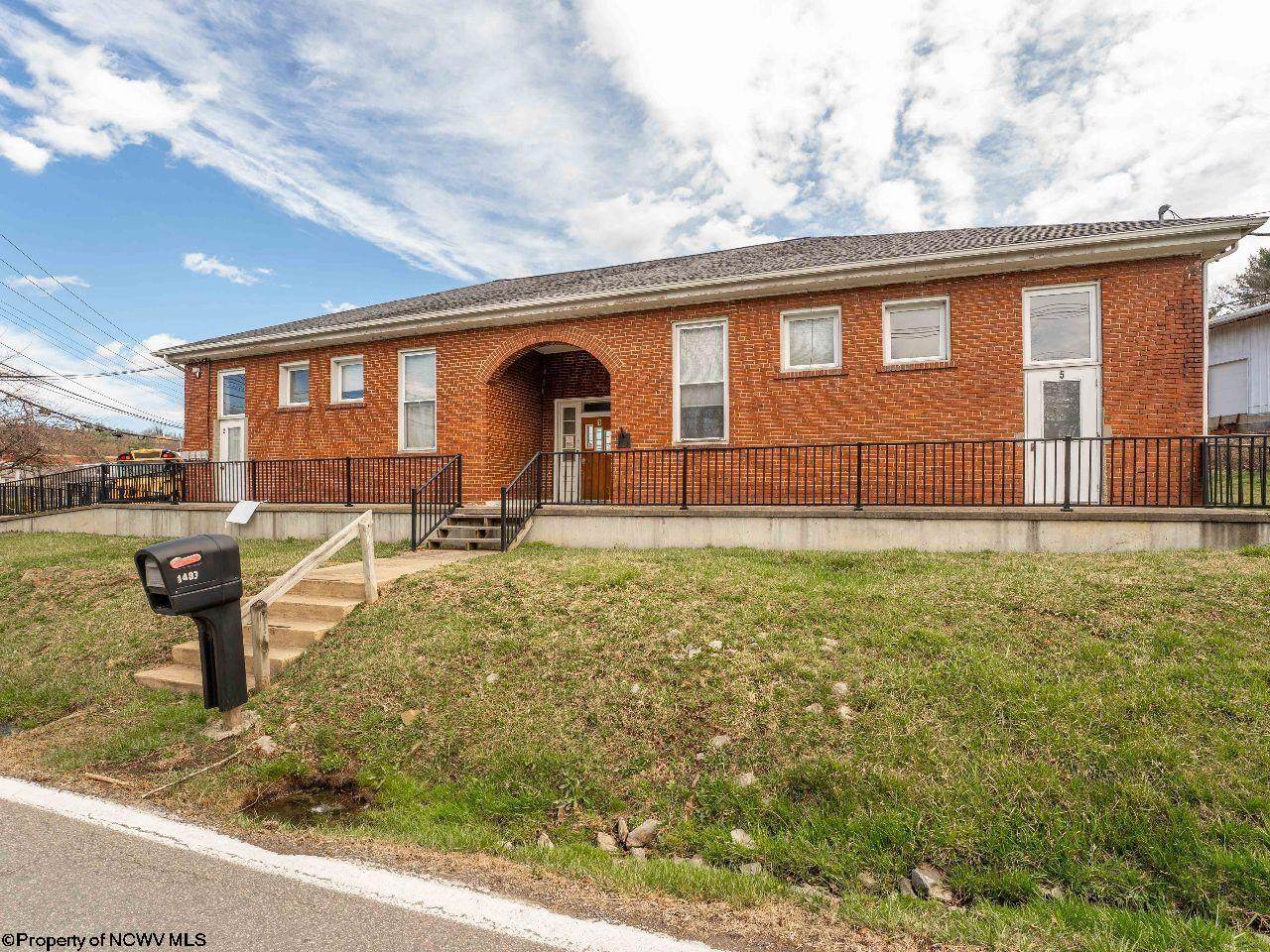 1433 Dorsey Avenue - Photo 1