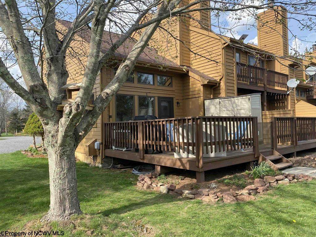 100 Deerfield Circle - Photo 1