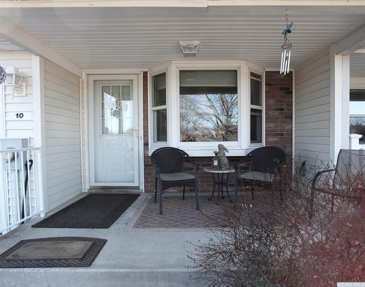 10 S Court Dr - Photo 1