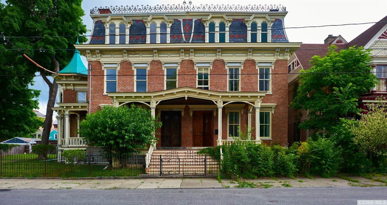320 Allen Street - Photo 1