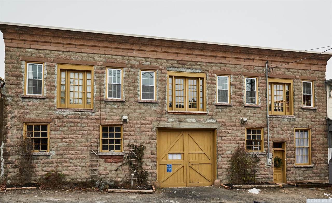 705 Cherry Alley - Photo 1