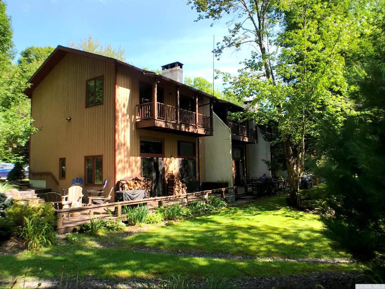 41 Townhouse Lane - Photo 1