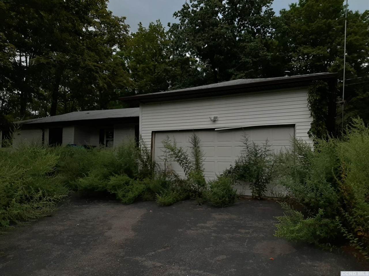 9 Lilac Lane - Photo 1