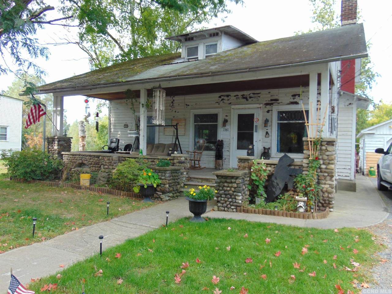 1561 Clauverwie Road - Photo 1
