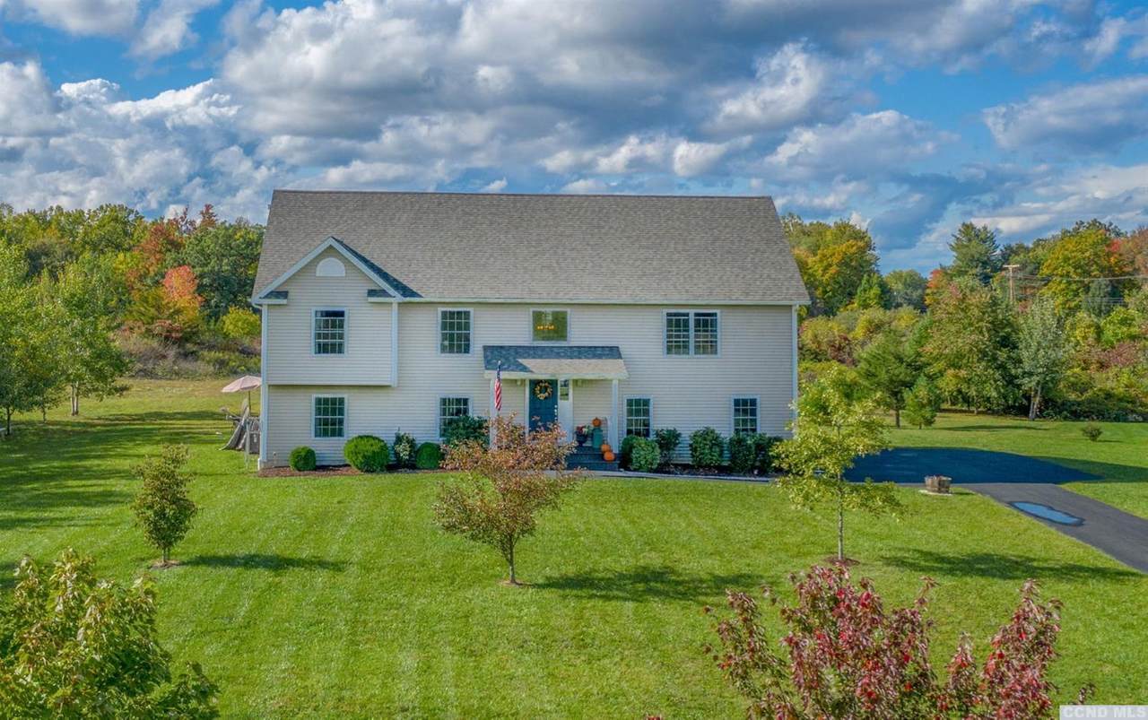 12 Deer Hollow Drive - Photo 1