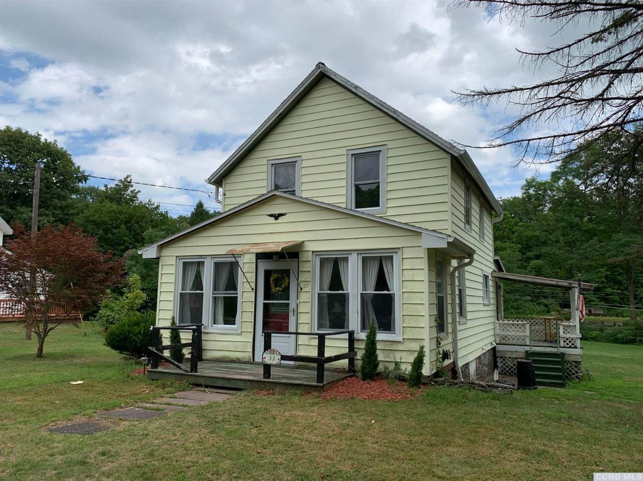 33 Woodstock Avenue - Photo 1