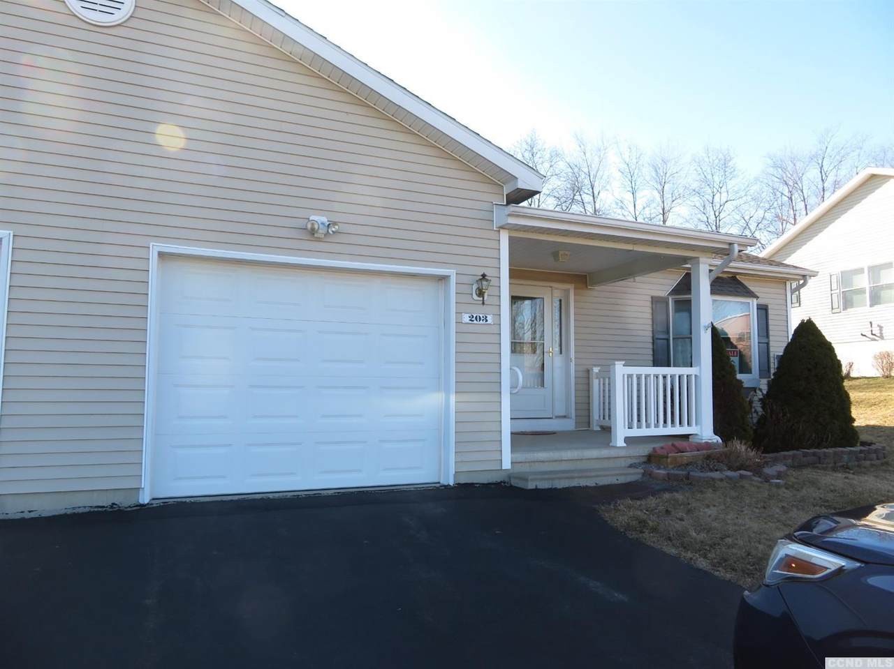 203 Skyview Drive - Photo 1