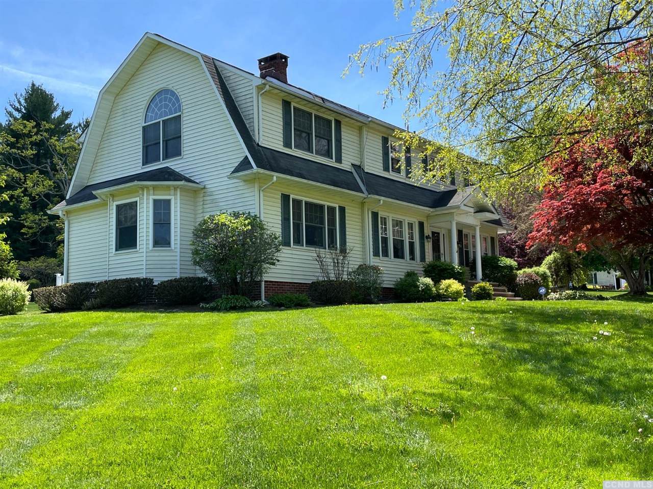 89 Sharon Road - Photo 1