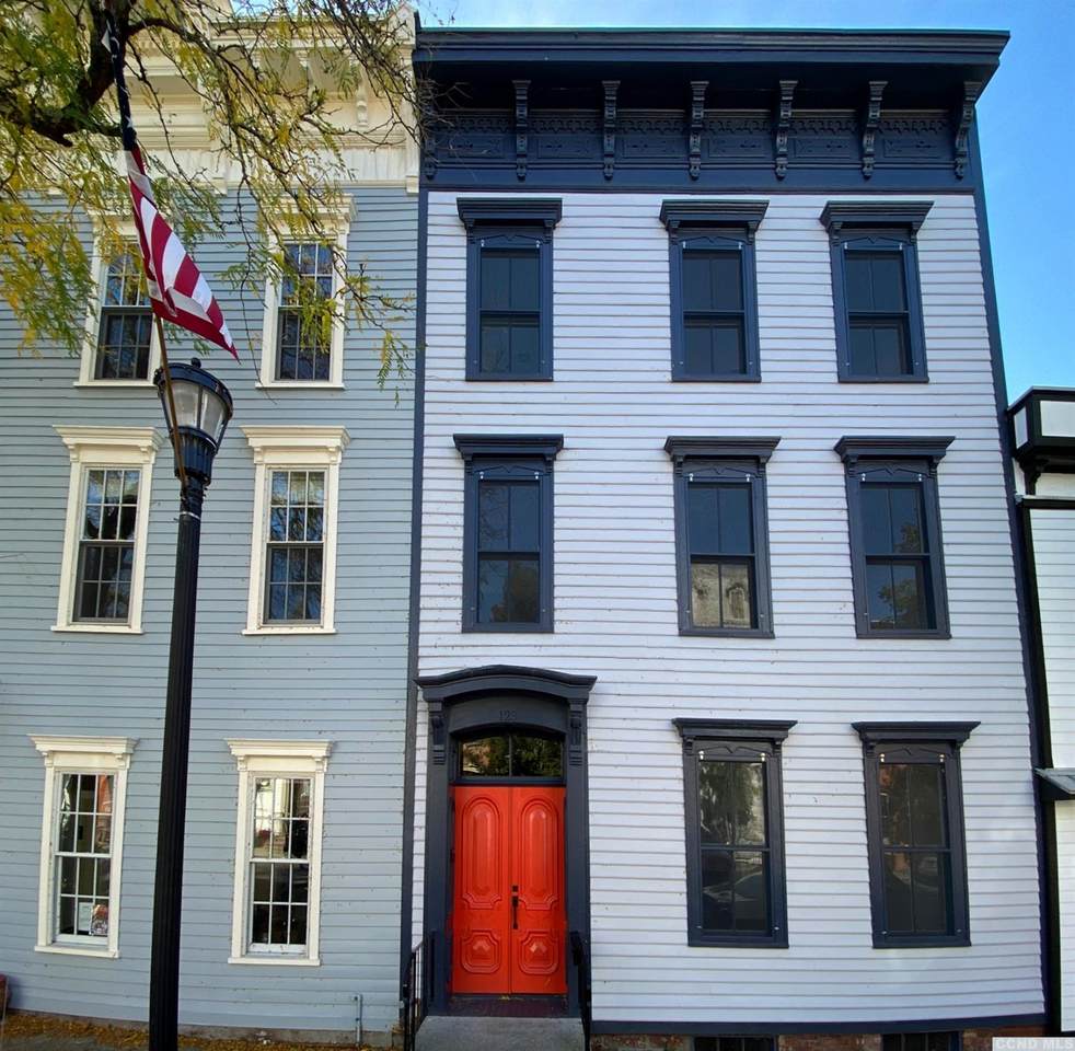 125 Warren Street - Photo 1
