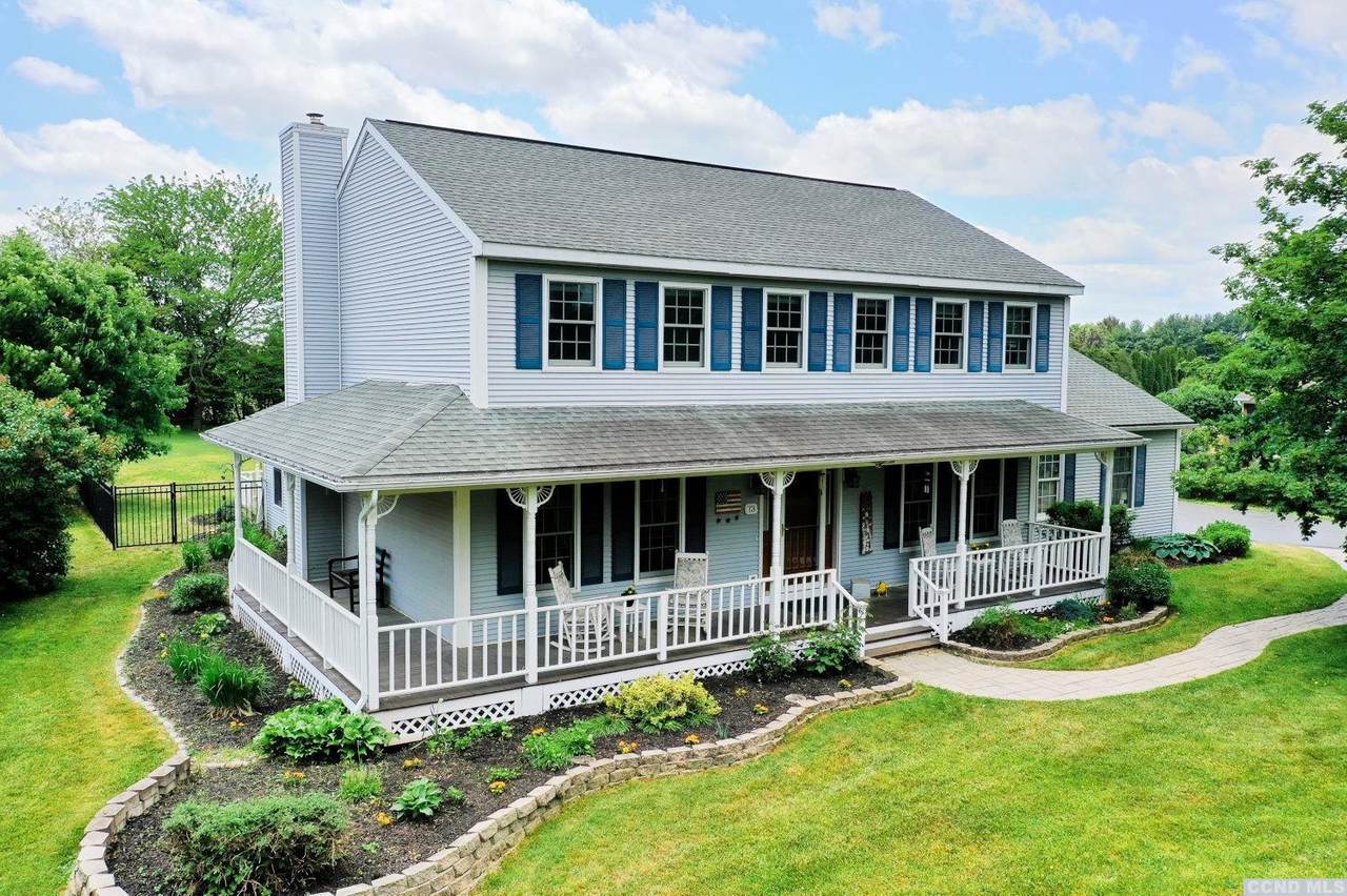 73 Maple Lane - Photo 1