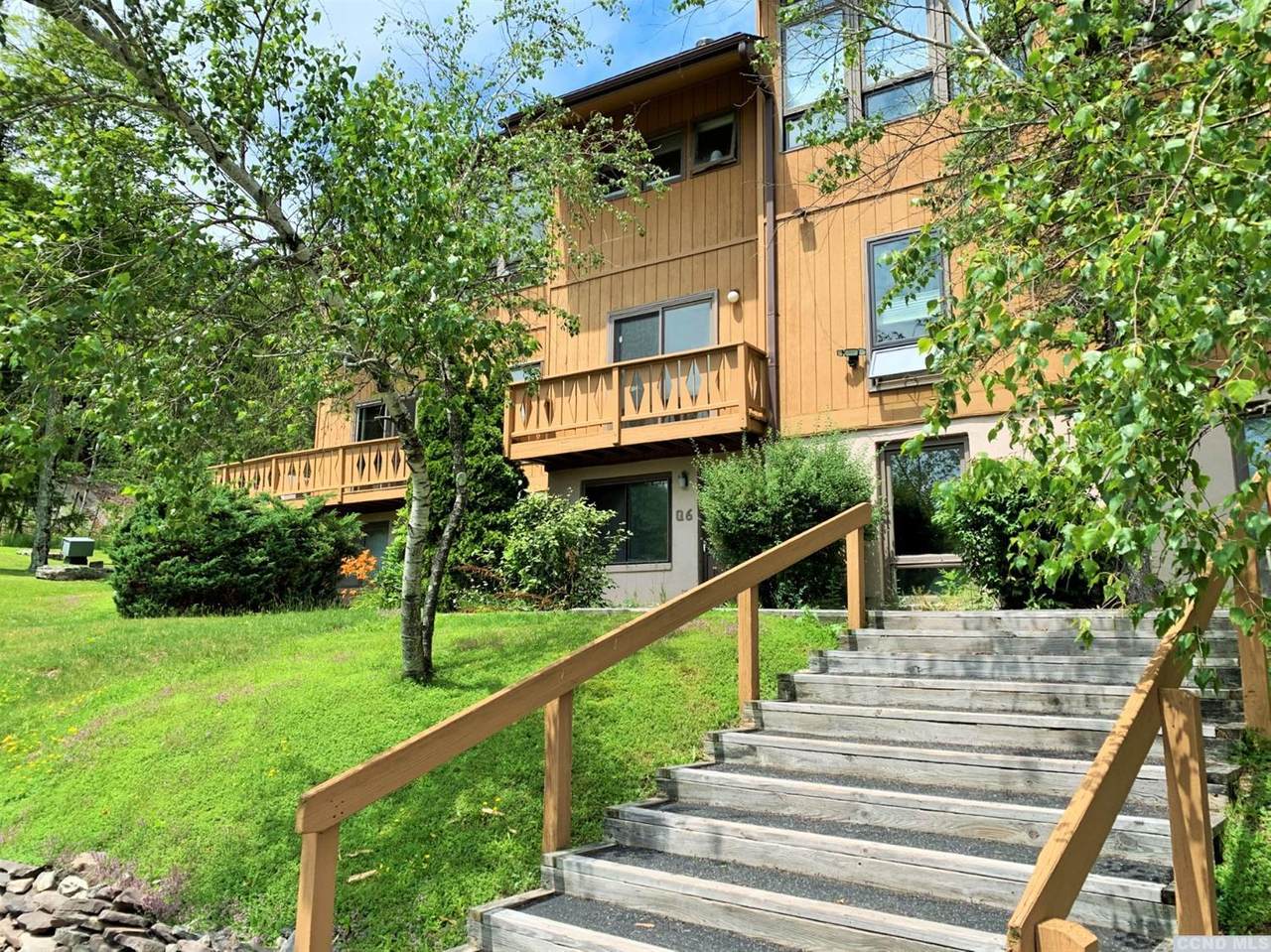 142 Hunter Drive - Photo 1