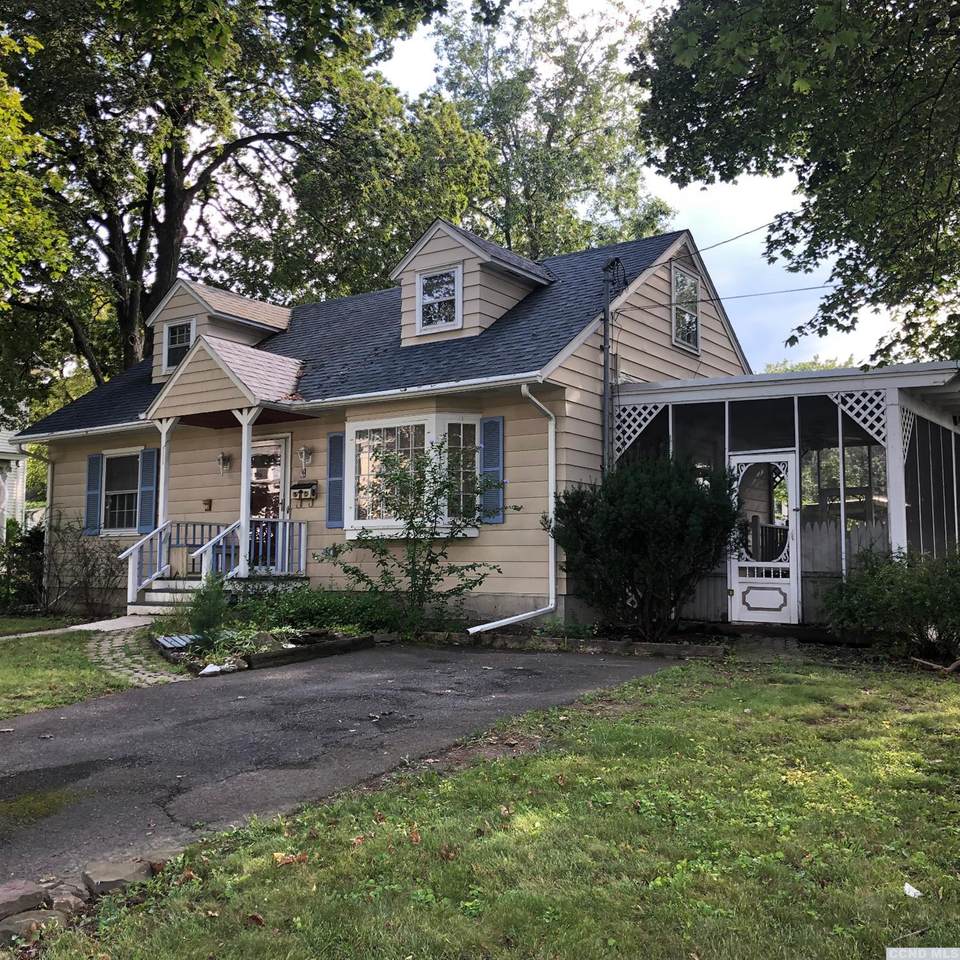 1 Hartwell Ave - Photo 1