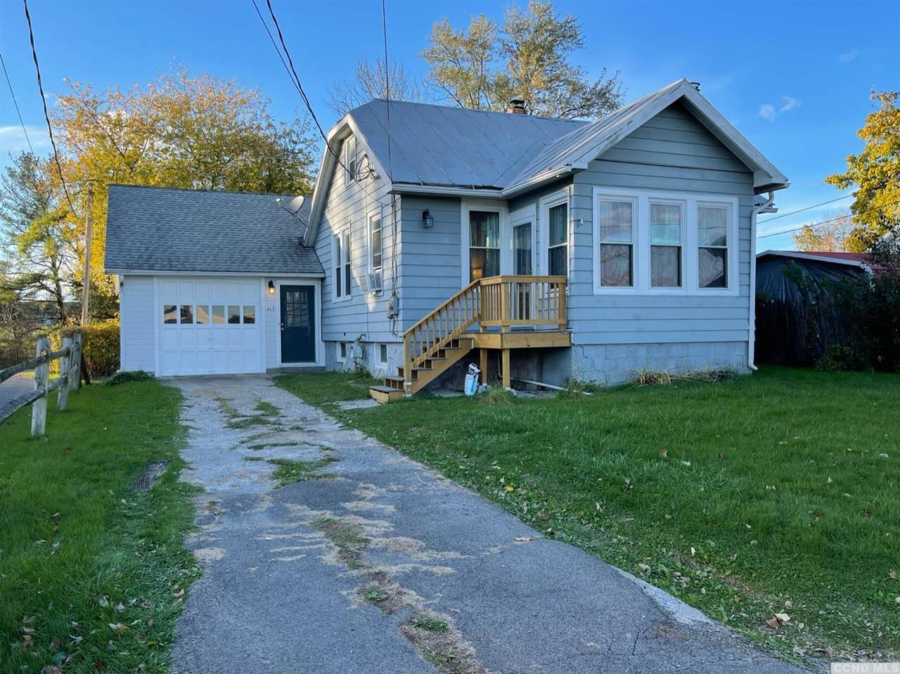 417 Fairview Ave - Photo 1