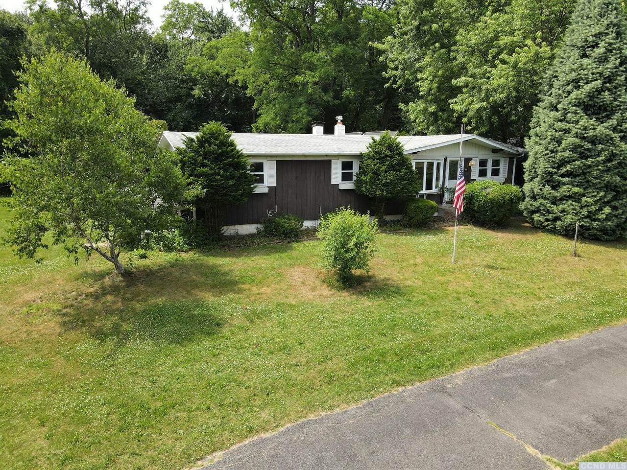 108 Lockwood Rd - Photo 1