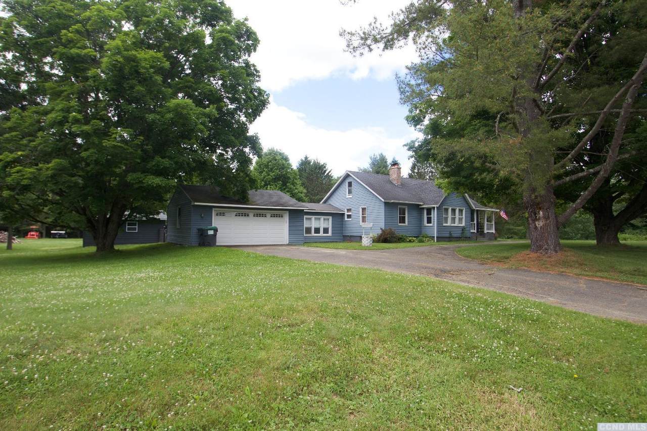 973 Albany Turnpike - Photo 1