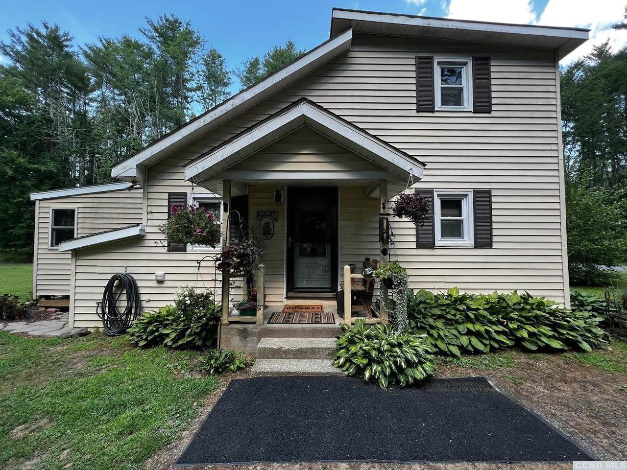 141 Horseneck Road - Photo 1