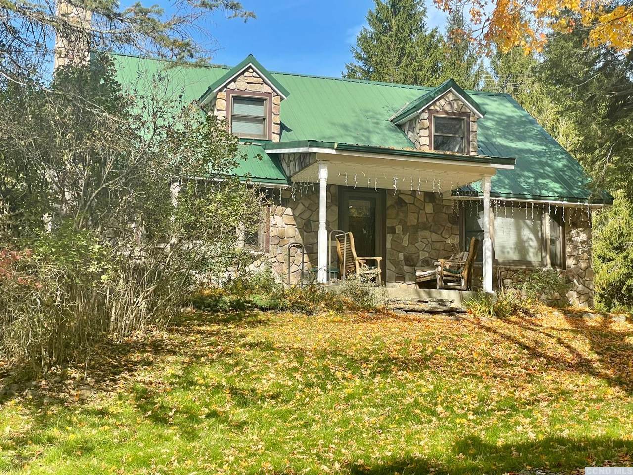 524 Rice Street - Photo 1