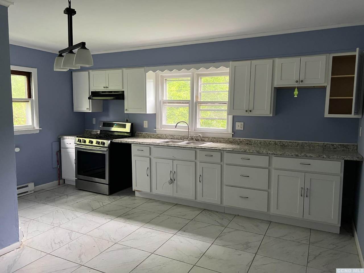 237 Jefferson Heights - Photo 1