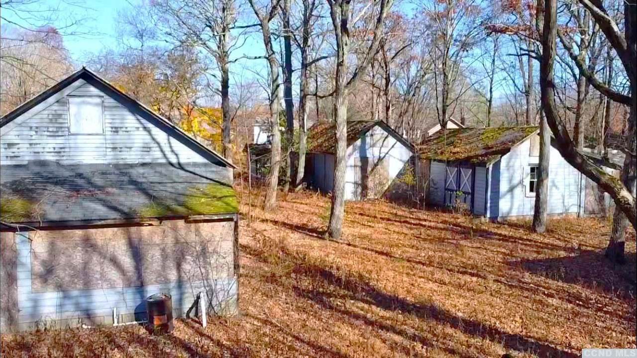 137 Woodstock Ave - Photo 1