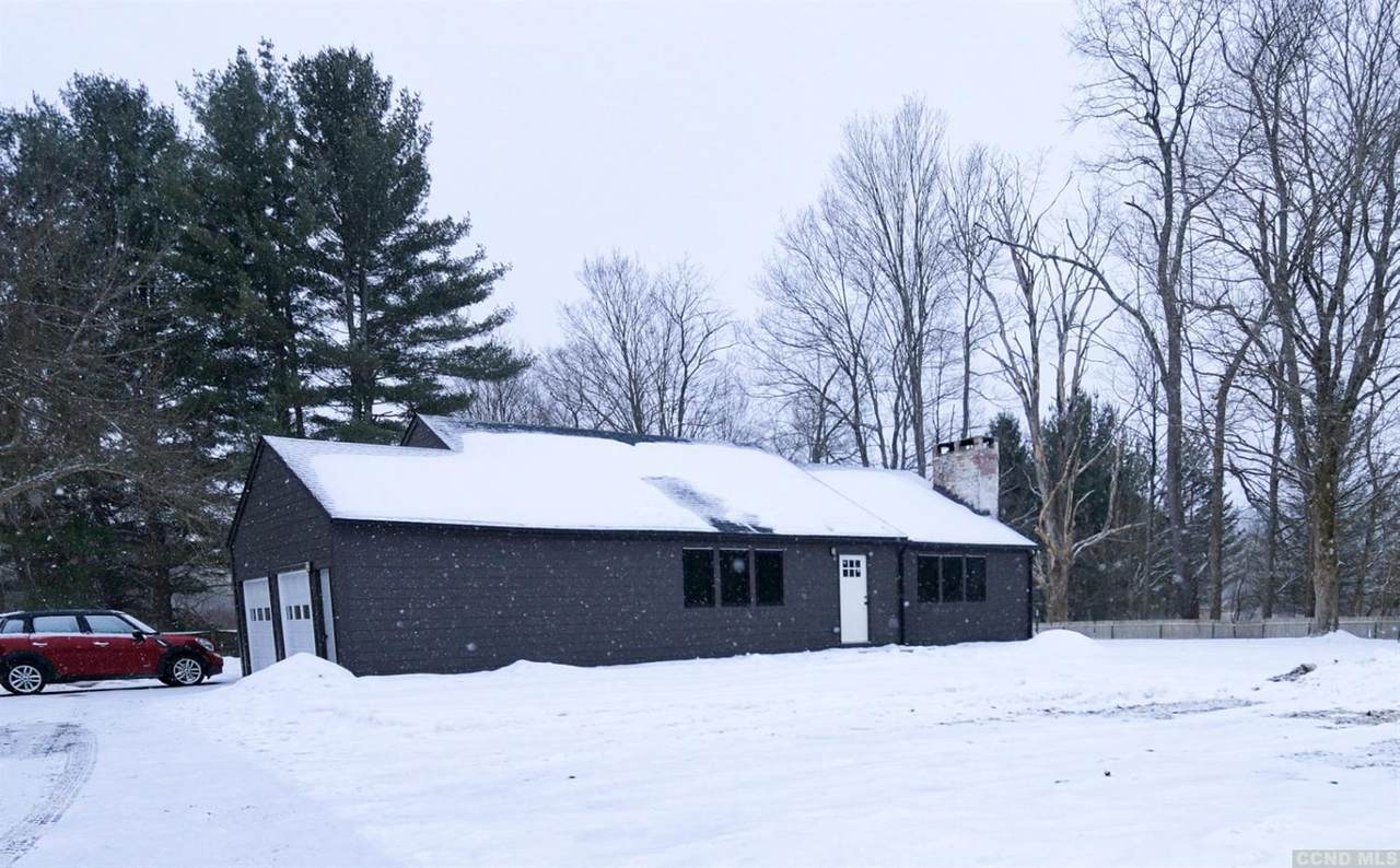957 Mitchell St - Photo 1