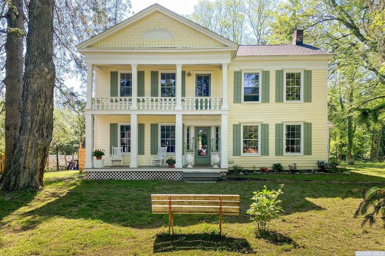 24 Van Wyck Lane - Photo 1