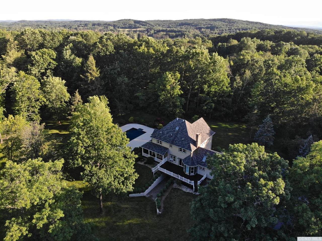 82 Fairway Drive - Photo 1